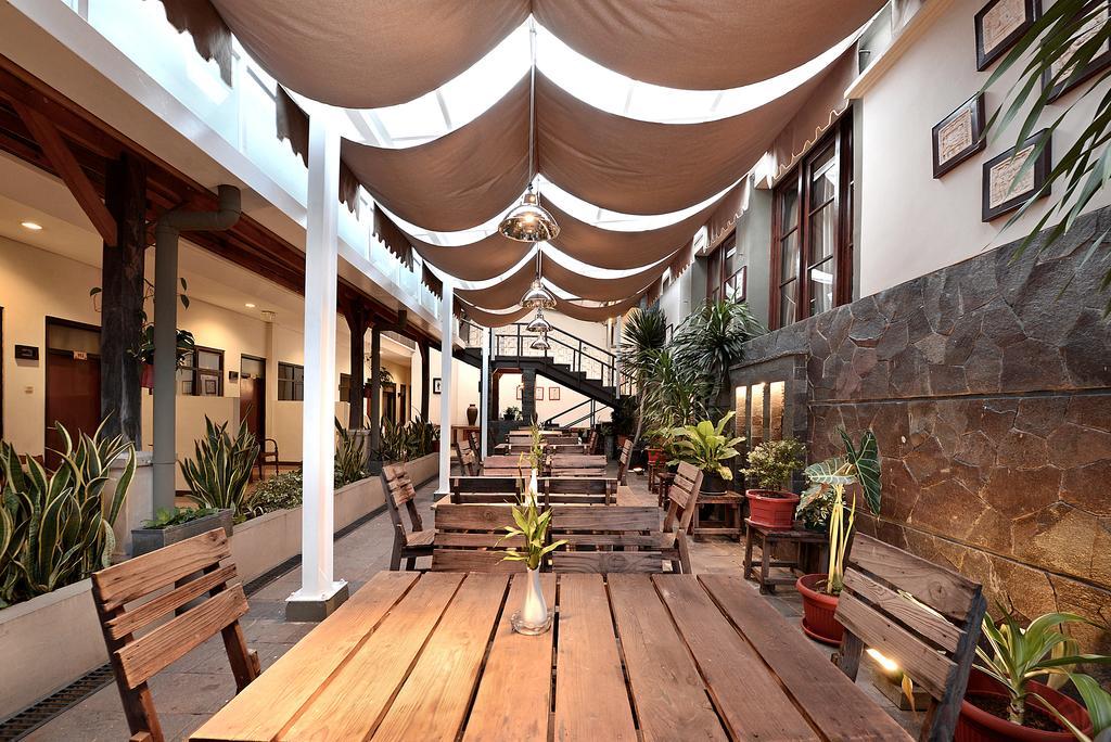 Hotel Riau Bandung Exterior photo
