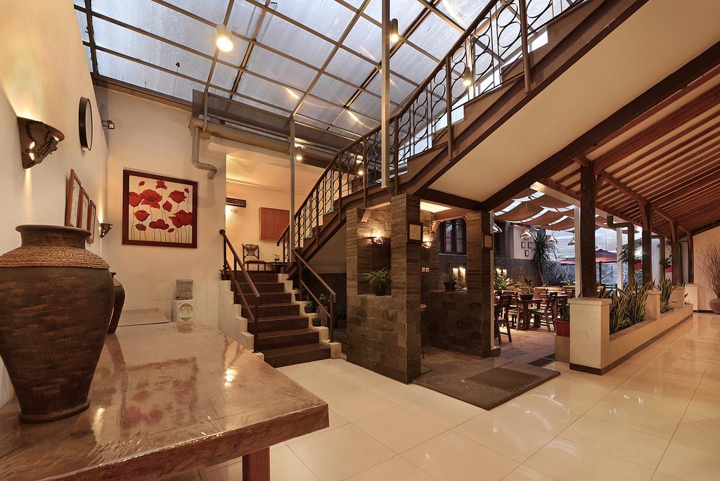 Hotel Riau Bandung Exterior photo