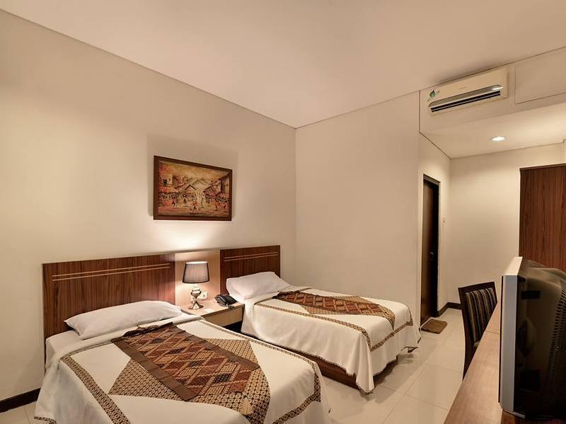 Hotel Riau Bandung Exterior photo