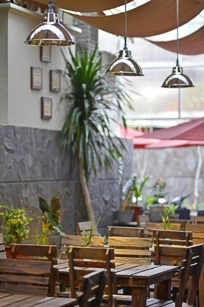 Hotel Riau Bandung Exterior photo